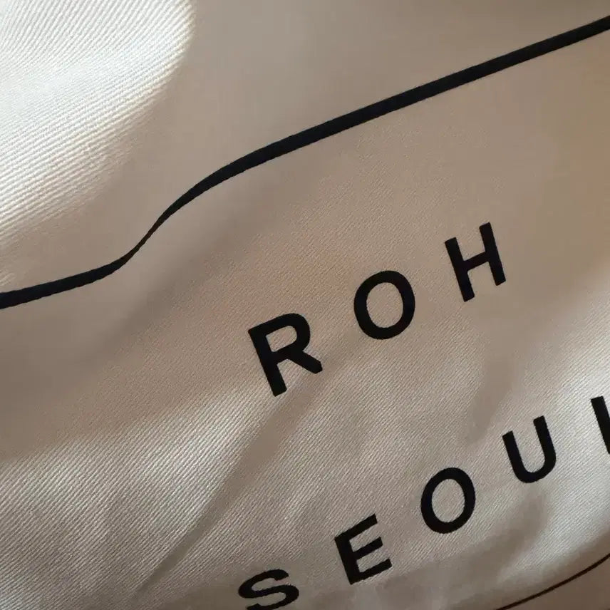 [BUNJANG] LOWE SEOUL Medium Trove Bag / 로서울 미디움 트로브백 새상품
