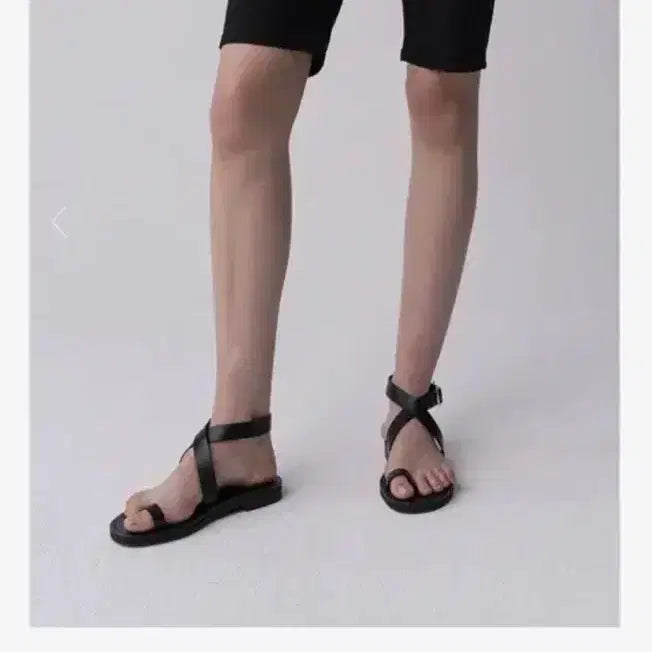 [BUNJANG] Urbanic 30 Toe Ring Sandals / Size 230 / 얼바닉30 토링 샌들 블랙