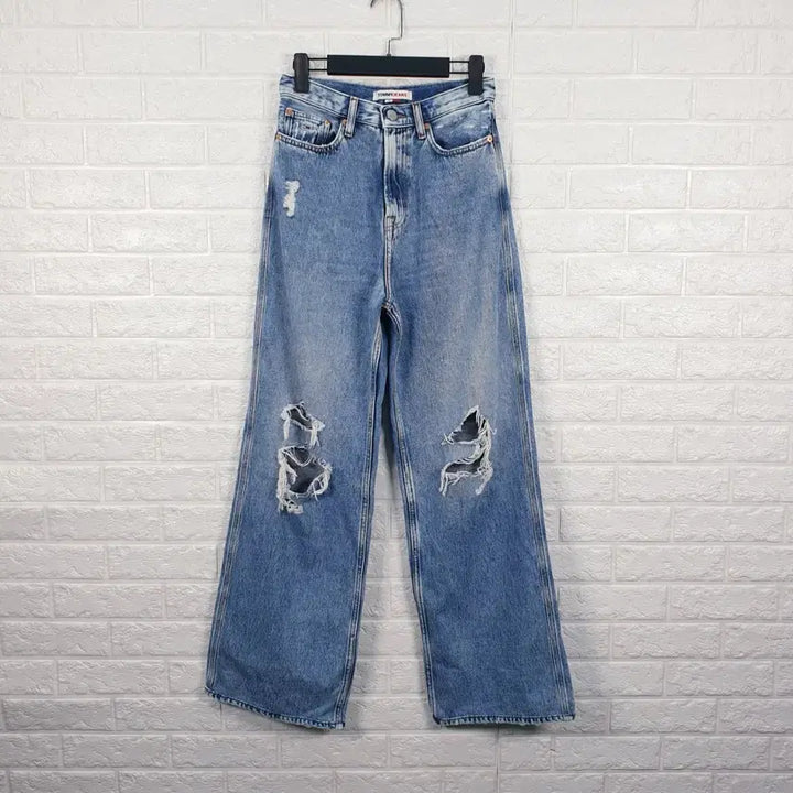 [BUNJANG] Tommy Hilfiger Distressed Wide Jeans (Women&