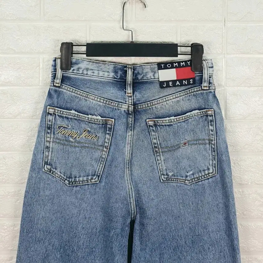 [BUNJANG] Tommy Hilfiger Distressed Wide Jeans (Women&