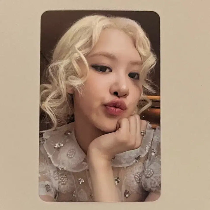 [BUNJANG] BLACKPINK Rosé KR Exclusive Photocard / 블랙핑크 로제 포카 rosie KR Exclusive