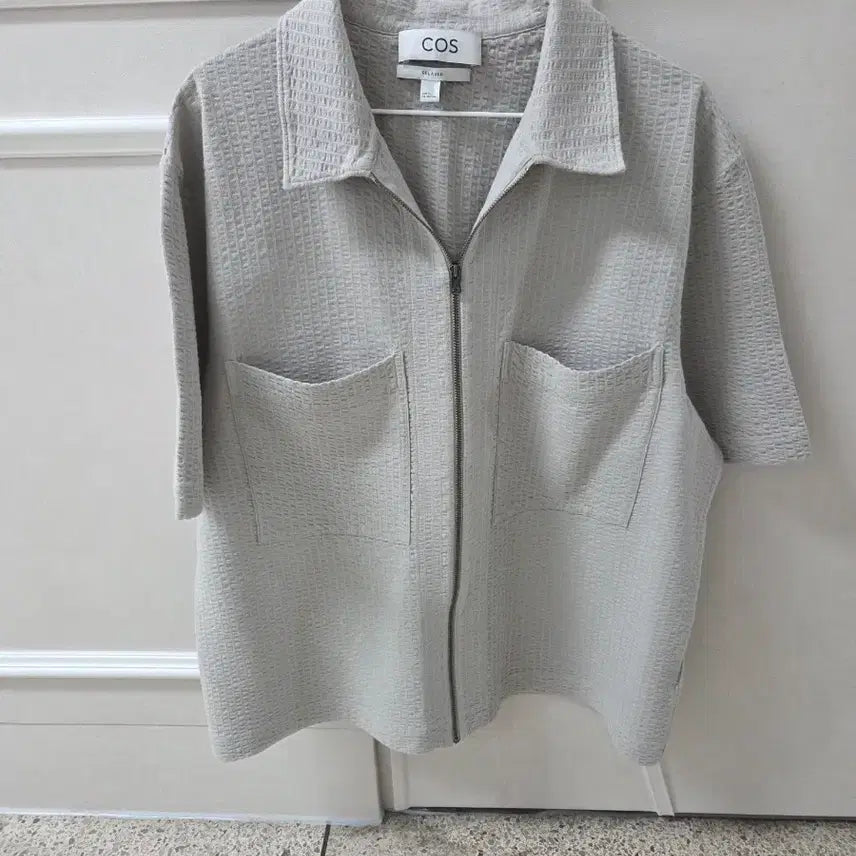 [SOLD OUT] 코스 시어서커 지퍼 반팔 셔츠 110