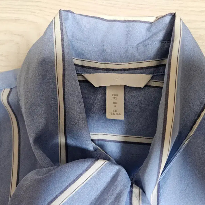 [SOLD OUT] 블루 스트라이프 셔츠