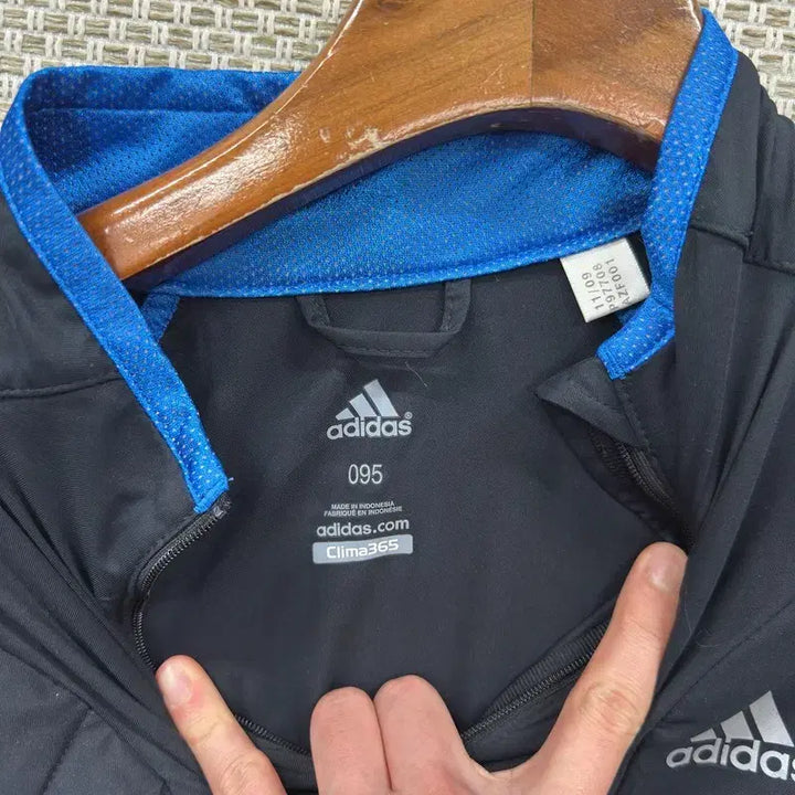 [BUNJANG] Adidas Printing Logo Windbreaker Spring/Summer Jacket / 아디다스 프린팅로고 봄 여름 윈드브레이커 바람막이 95 A08216