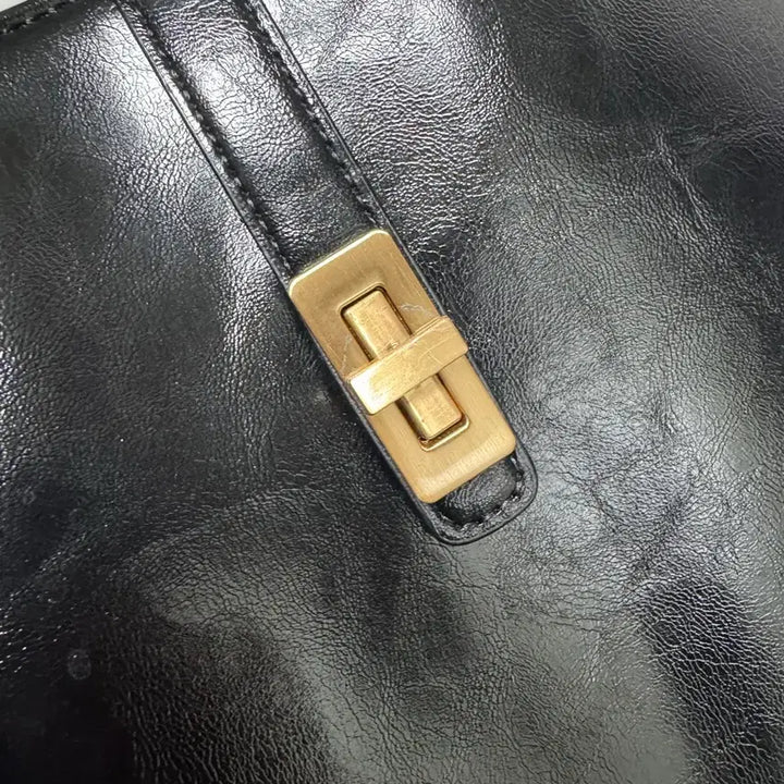 [BUNJANG] M.J.D Matilda L Shoulder Bag - Black / 엠제이드 마틸다 L 숄더백 블랙