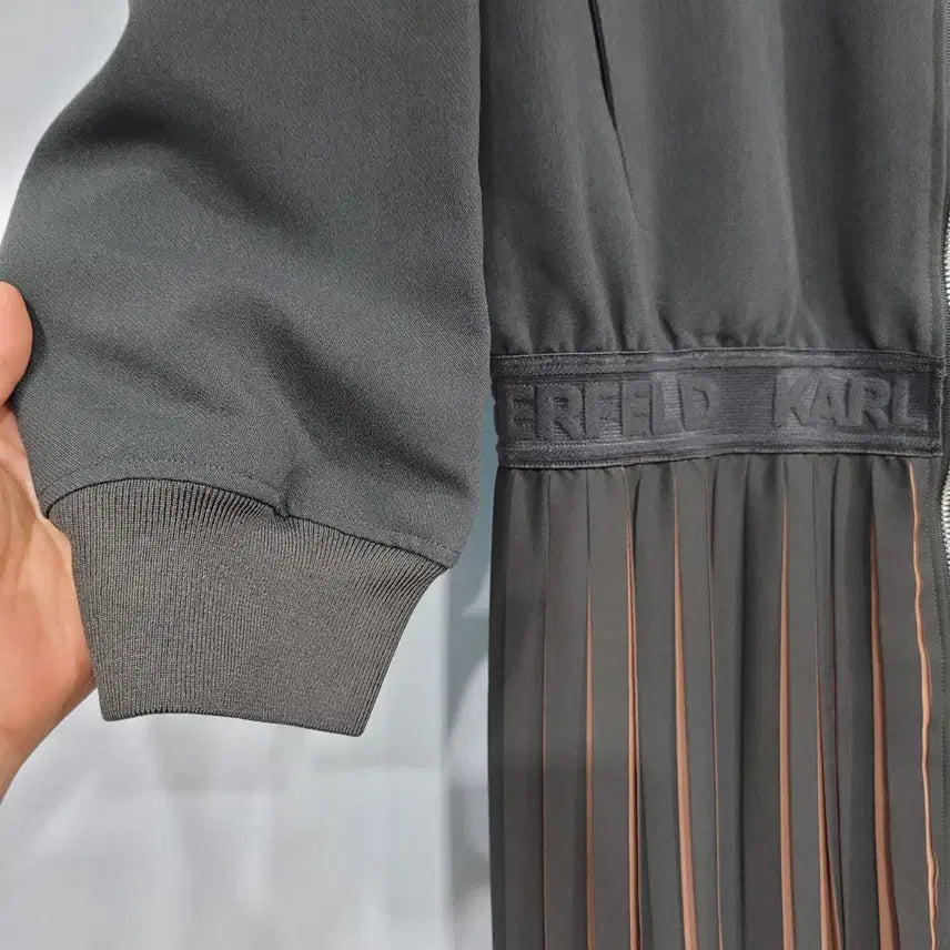 [BUNJANG] Karl Lagerfeld Pleated Long Dress / 칼라거펠트 집업 플리츠 롱 원피스 55