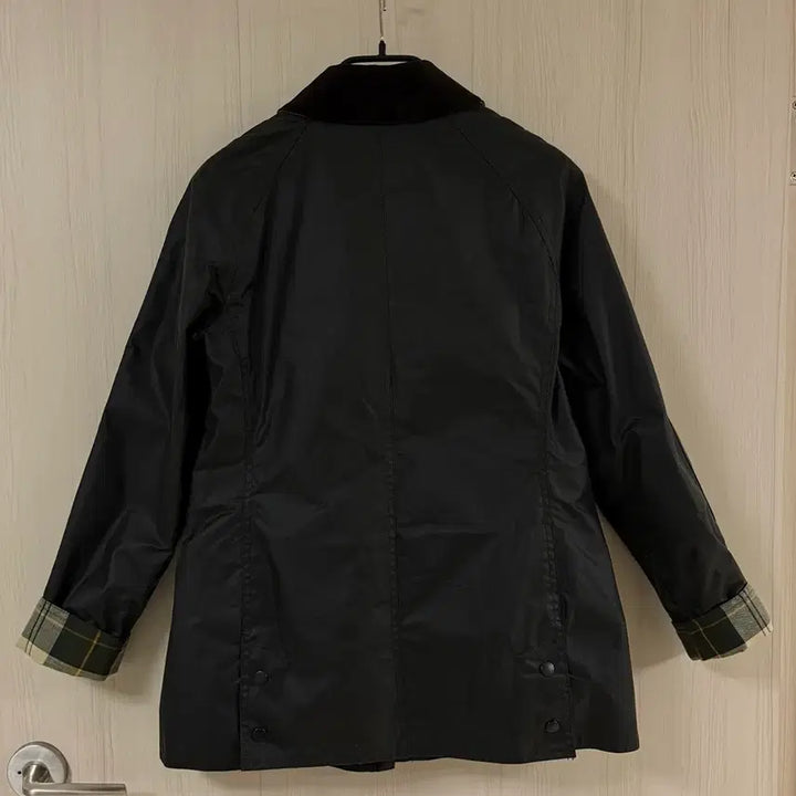[SOLD OUT] [새상품급] UK10 / 바버 비드넬 왁스 자켓 카키