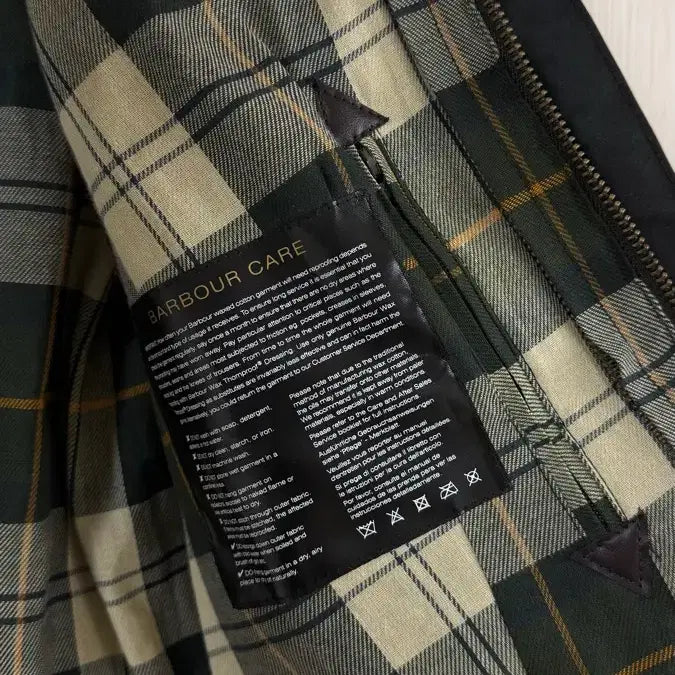 [SOLD OUT] [새상품급] UK10 / 바버 비드넬 왁스 자켓 카키