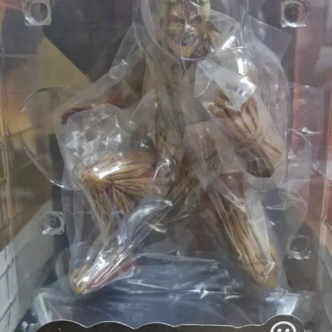 [SOLD OUT] 팝업퍼레이드 진격의 거인 갑옷 거인 피규어