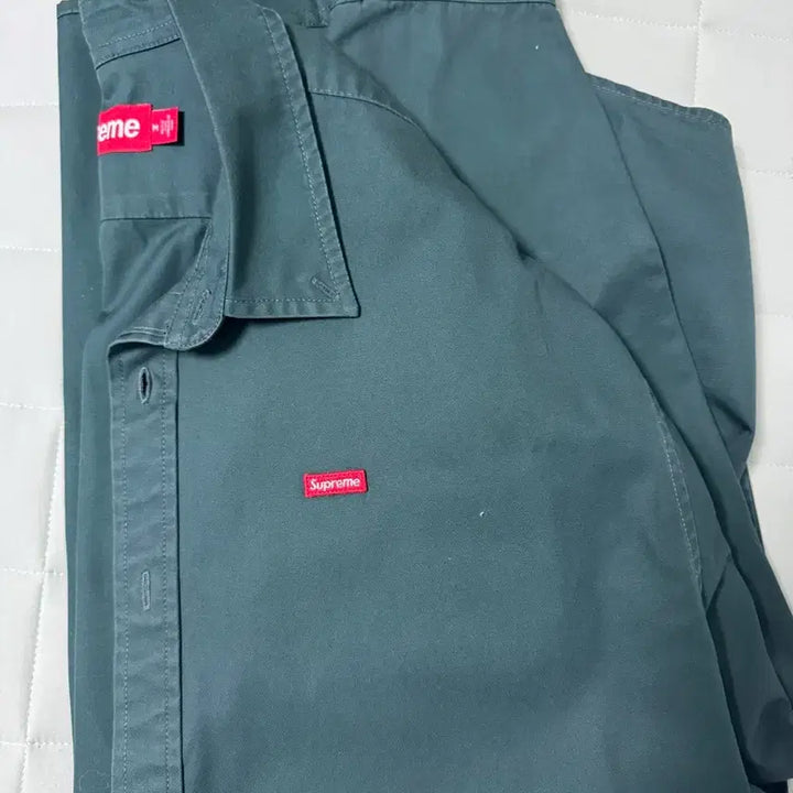[BUNJANG] Supreme Small Box Logo Shirt Dark Green 24FW / 슈프림 스몰 박스 셔츠 다크 그린 - 24FW