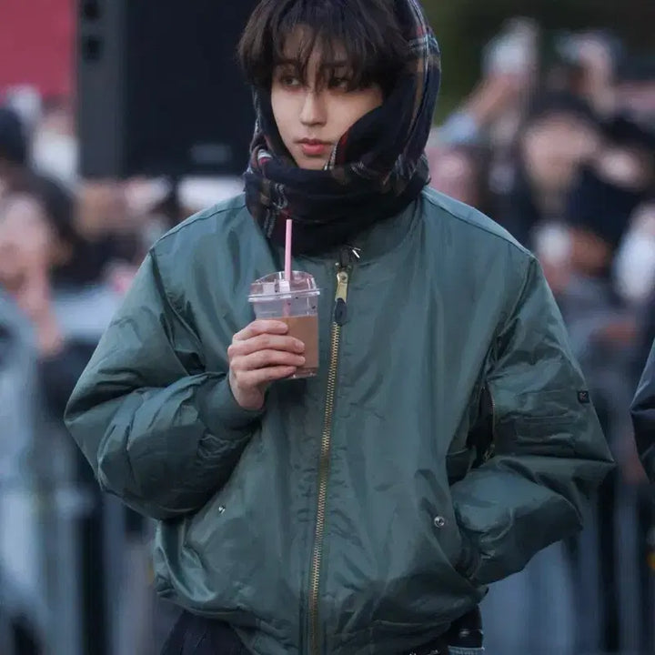 [BUNJANG] Traveler Check Muffler Black (Stray Kids Han Worn) / 트래블러 체크 머플러 블랙 (스키즈 한 착용) 급처!!