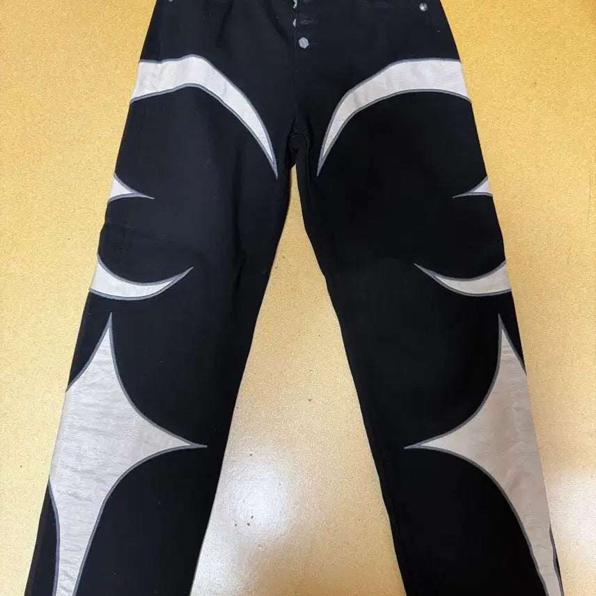 [BUNJANG] Thug Club Leather Pants (Size M) / 떠그클럽 레더팬츠 1 사이즈 (M)