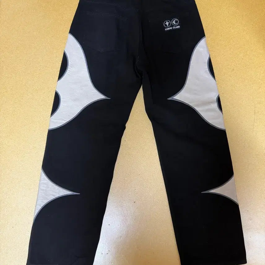 [BUNJANG] Thug Club Leather Pants (Size M) / 떠그클럽 레더팬츠 1 사이즈 (M)