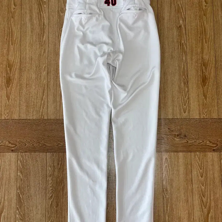 [BUNJANG] Kia Tigers Nail Player Worn Uniform Pants / 네일 실착 유니폼 바지 (기아 타이거즈 - 아이앱 스튜디오)