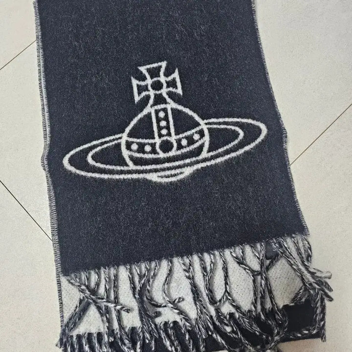 [BUNJANG] Vivienne Westwood Two-Sided Single Of Muffler (Black) / 정품) 비비안웨스트우드 투 사이드 싱글 오브 머플러 (블랙)