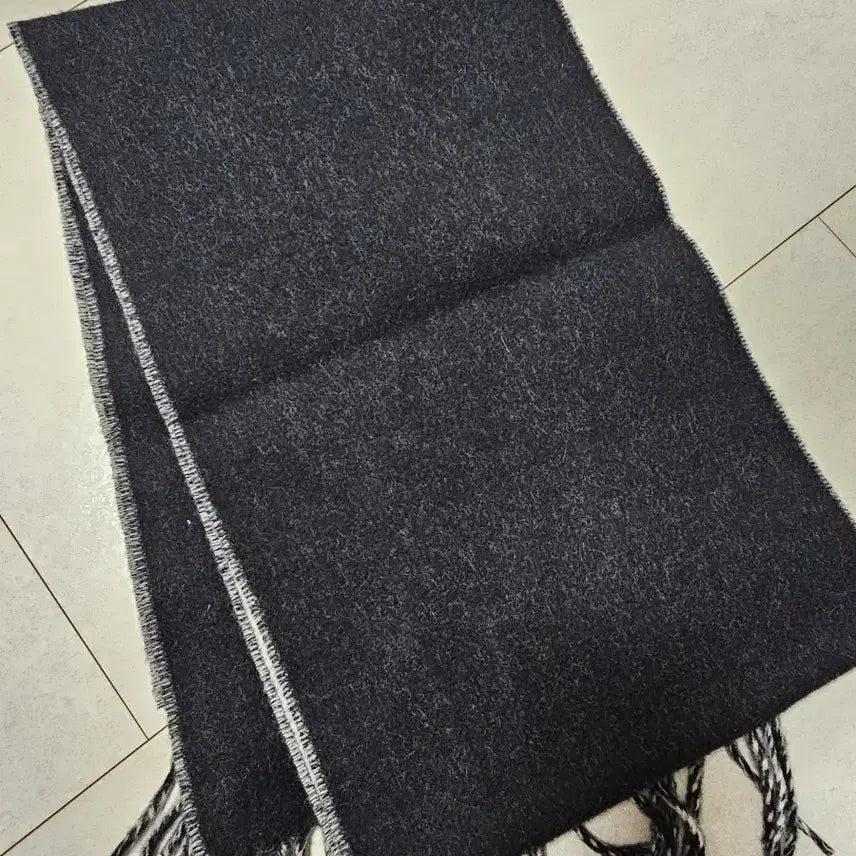 [BUNJANG] Vivienne Westwood Two-Sided Single Of Muffler (Black) / 정품) 비비안웨스트우드 투 사이드 싱글 오브 머플러 (블랙)