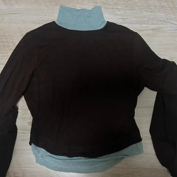 [SOLD OUT] 파르티멘토 우먼 레이어드 하이넥 티