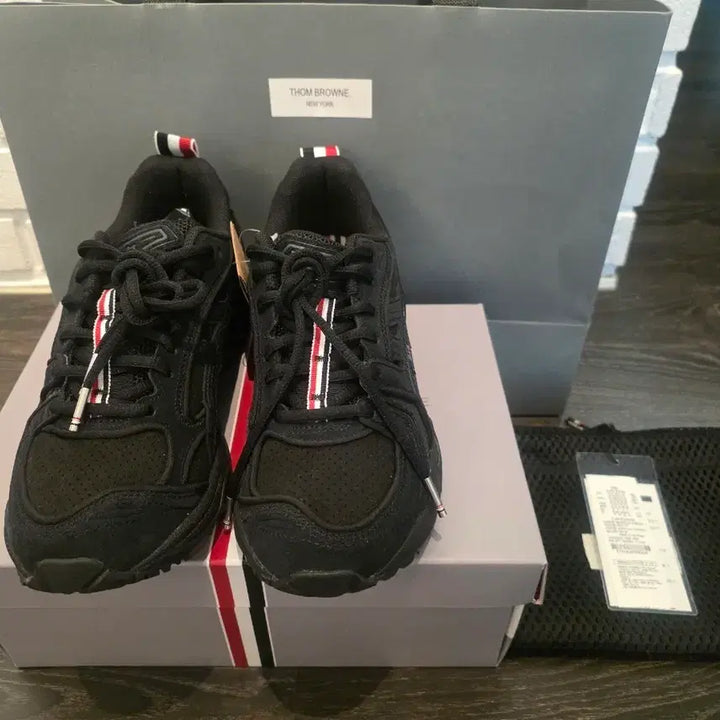[BUNJANG] Asics x Thom Browne Gel Kayano 14 Black Sneakers / 아식스 x 톰브라운 젤 카야노 14 블랙 (새상품)/245
