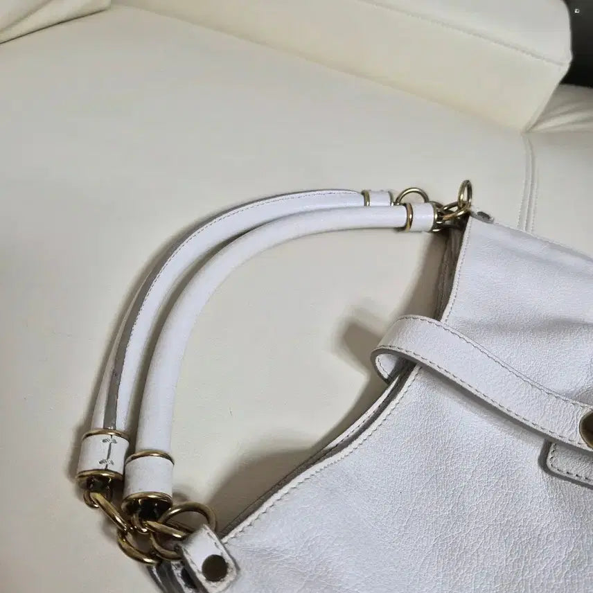 [BUNJANG] Burberry White Leather Shoulder Bag / 버버리 정품 화이트 가죽 숄더백