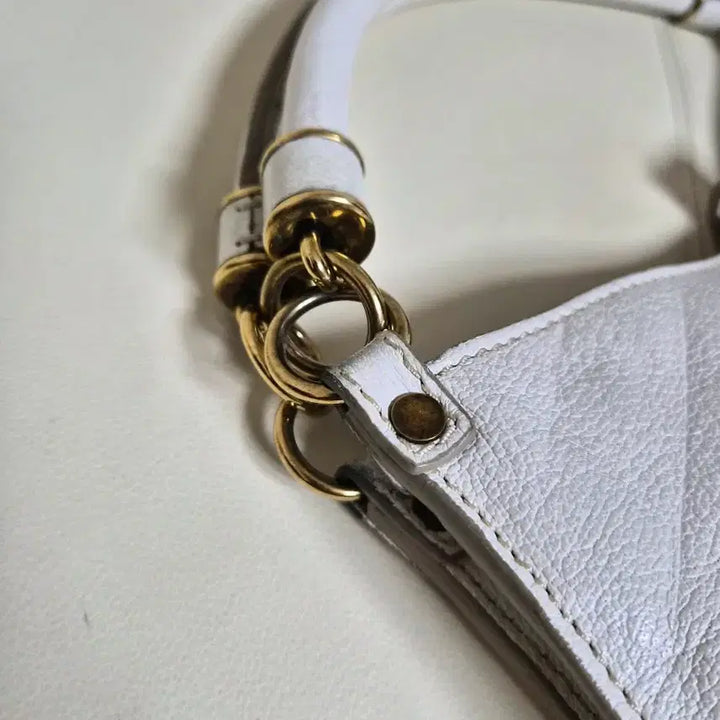 [BUNJANG] Burberry White Leather Shoulder Bag / 버버리 정품 화이트 가죽 숄더백