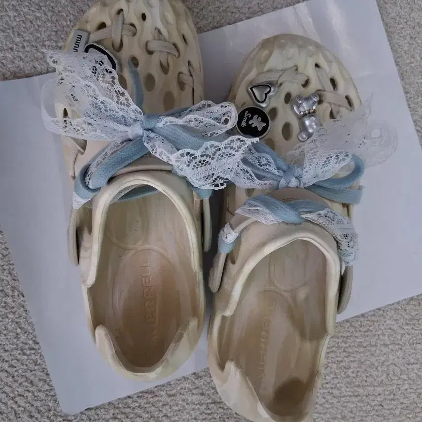 [BUNJANG] Merrell Hydro Moc Sandals Ivory Lace Embellishment / 머렐 하이드로 모크 샌들 아이보리 레이스 장식