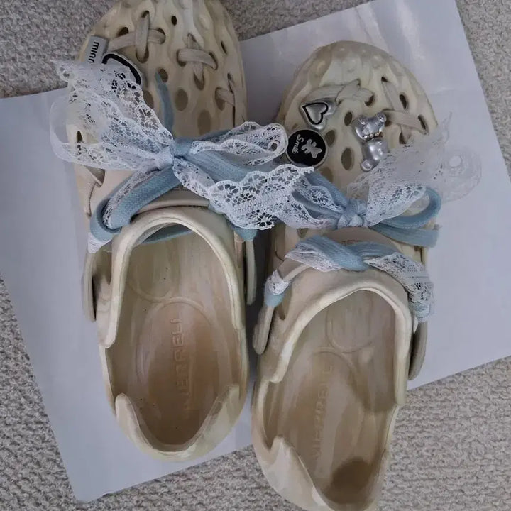 [BUNJANG] Merrell Hydro Moc Sandals Ivory Lace Embellishment / 머렐 하이드로 모크 샌들 아이보리 레이스 장식