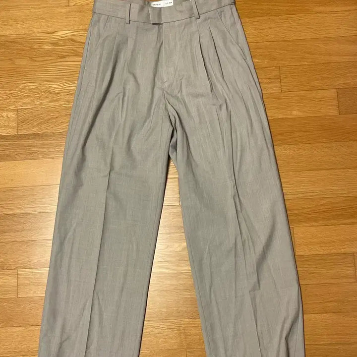 [BUNJANG] H&amp;M 아뜰리에 그레이 투턱 울 슬랙스 / H&amp;M 아뜰리에 그레이 투턱 울 슬랙스