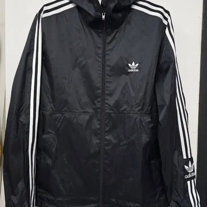 [BUNJANG] Adidas Unisex Lock Up Windbreaker Jacket / 아디다스 남여공용 락업 윈드브레이커 바람막이