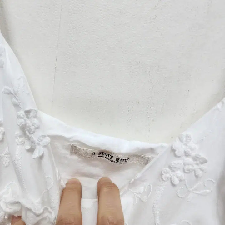 [SOLD OUT] 투스토리지니 로맨스나시 블라우스