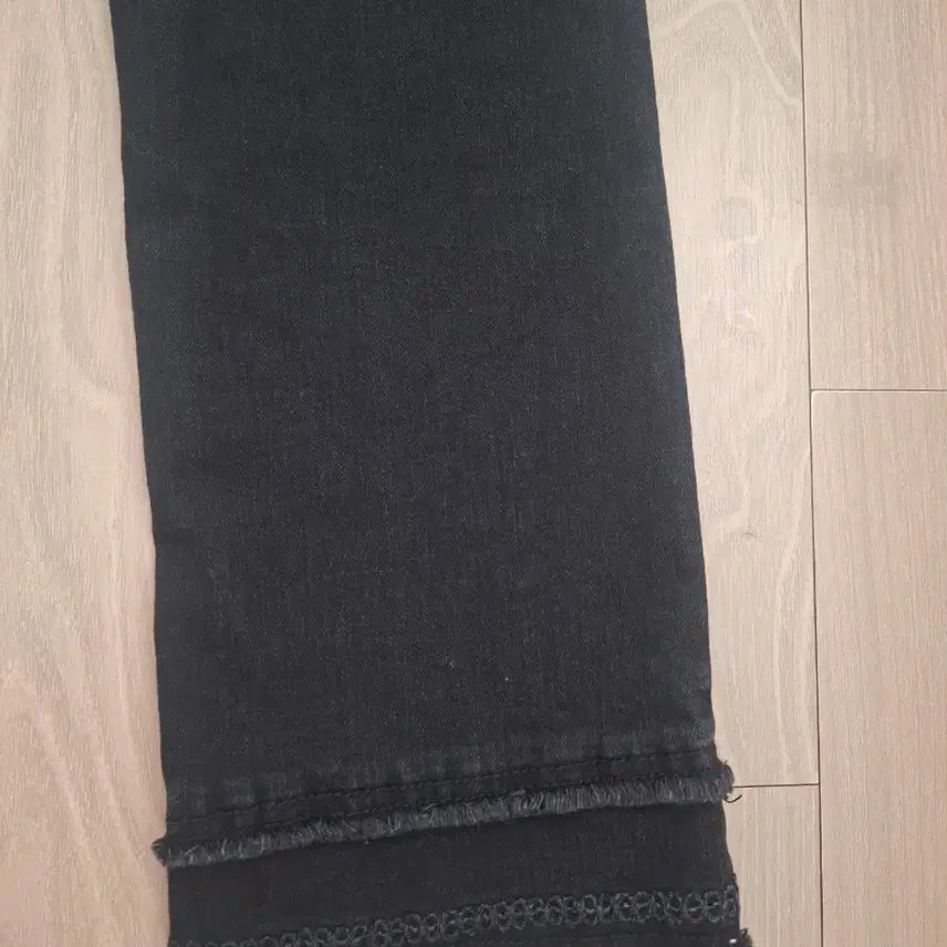 [BUNJANG] Hanseom Mine Fringe Detail Denim Pants (Size 44) / 한섬 마인-프린지디테일데닝팬츠(44)