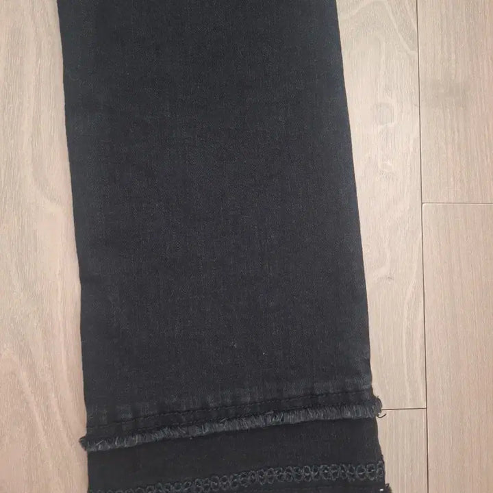 [BUNJANG] Hanseom Mine Fringe Detail Denim Pants (Size 44) / 한섬 마인-프린지디테일데닝팬츠(44)
