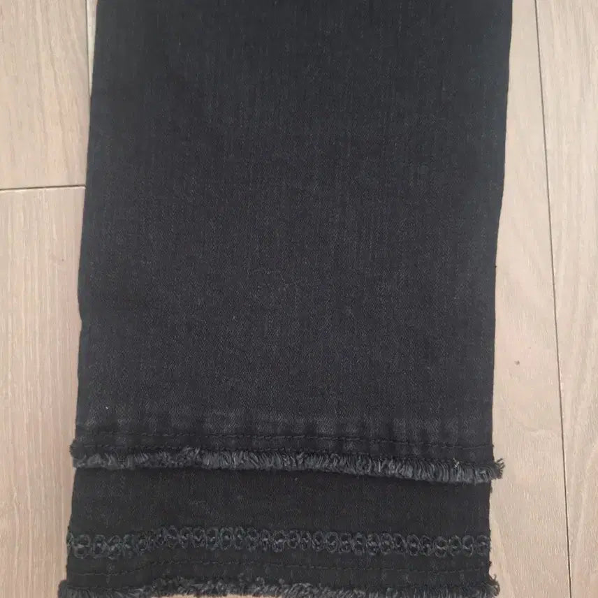 [BUNJANG] Hanseom Mine Fringe Detail Denim Pants (Size 44) / 한섬 마인-프린지디테일데닝팬츠(44)