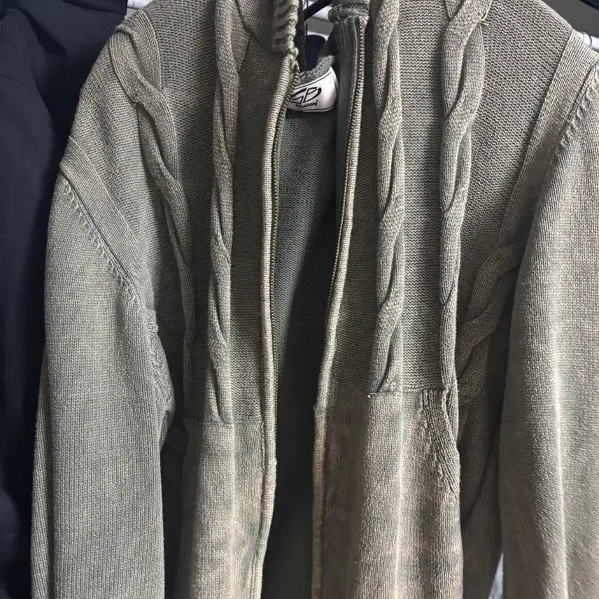 [BUNJANG] Guvin Vintage Cable Washed Hoodie Zip-up / 구빈 빈티지 케이블 워싱 후드집업
