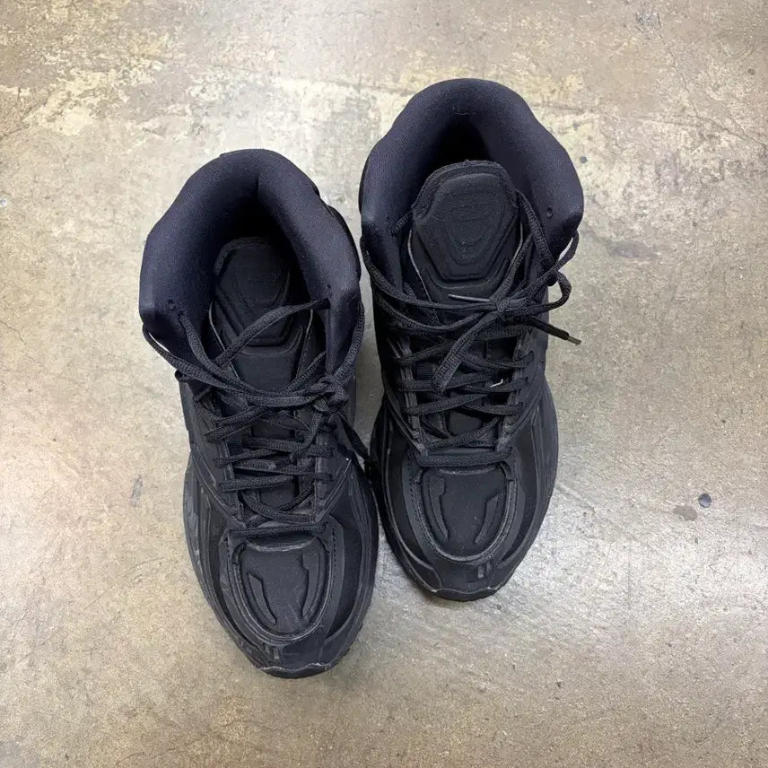 [BUNJANG] Reebok Kanghyuk Black High-top Sneakers / 리복&amp;강혁 콜라보 블랙 하이탑 운동화 250mm