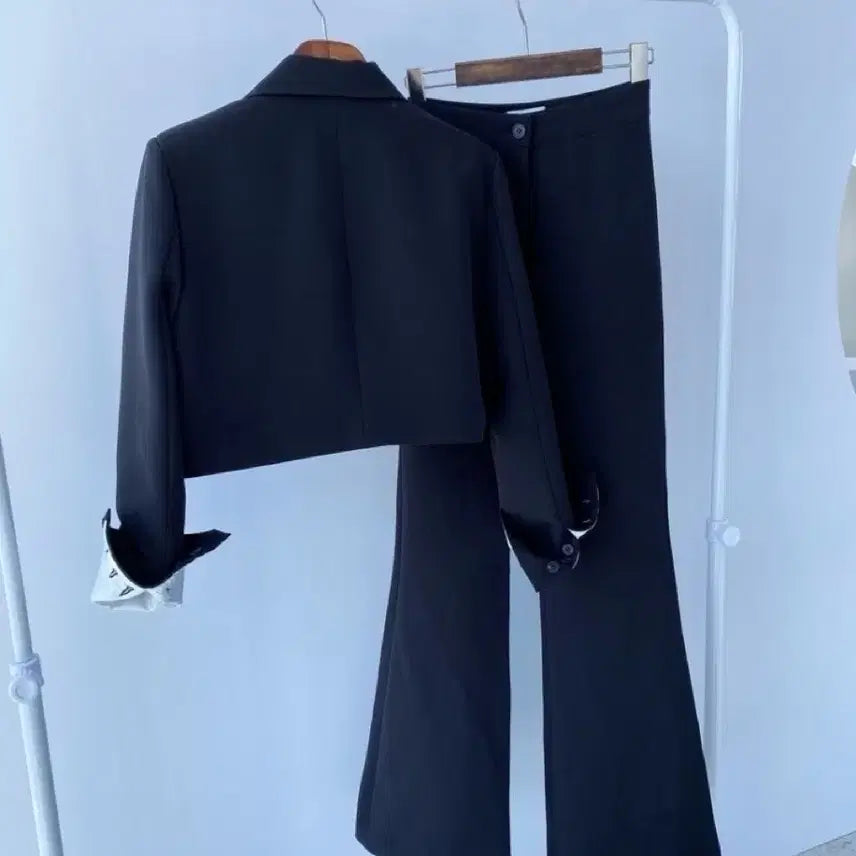 [BUNJANG] Cropped Jacket &amp; High-Waist Slacks Two-Piece Set / 크롭 자켓 하이웨스트 슬랙스 수트 셋업 투피스세트