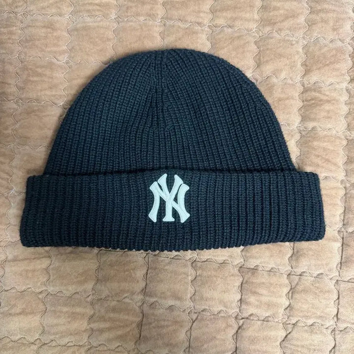 [BUNJANG] New York Yankees Black Beanie / 뉴욕 양키스 블랙 비니