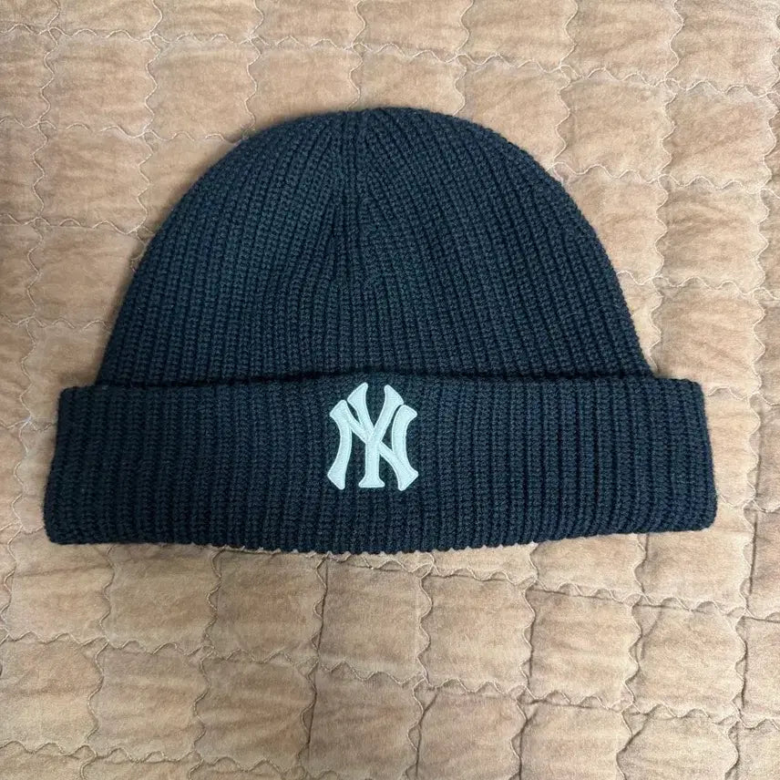 [BUNJANG] New York Yankees Black Beanie / 뉴욕 양키스 블랙 비니