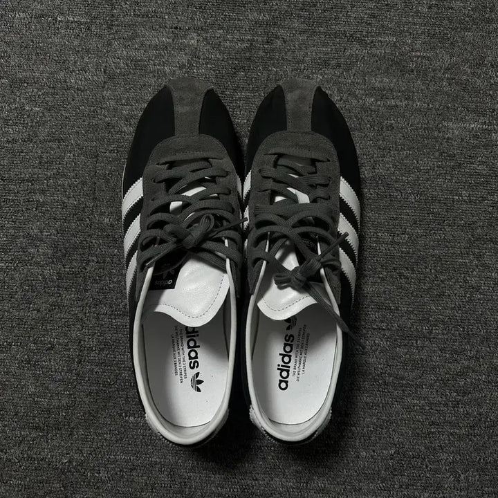 [BUNJANG] Adidas Tokyo Black Sneakers / 아디다스 도쿄 블랙280