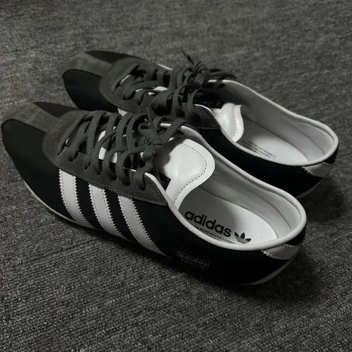[BUNJANG] Adidas Tokyo Black Sneakers / 아디다스 도쿄 블랙280