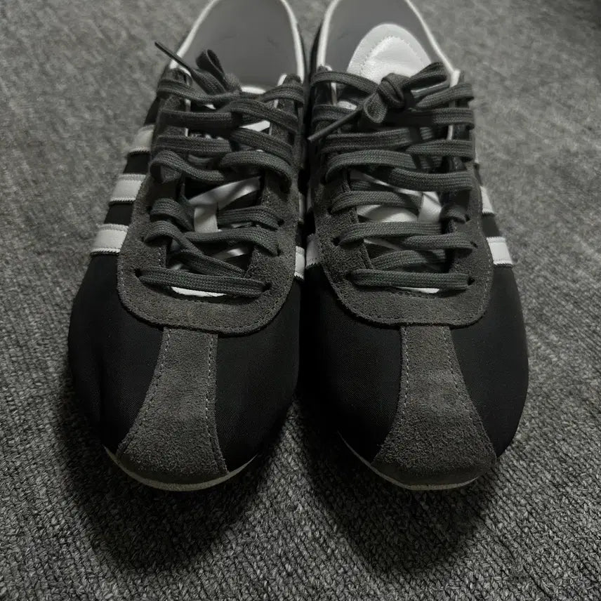 [BUNJANG] Adidas Tokyo Black Sneakers / 아디다스 도쿄 블랙280