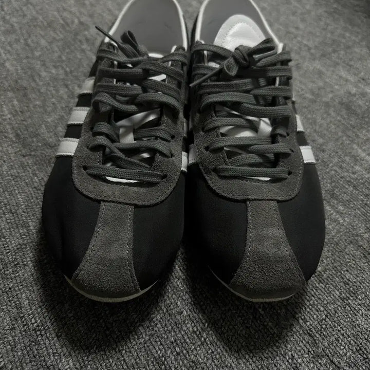 [BUNJANG] Adidas Tokyo Black Sneakers / 아디다스 도쿄 블랙280