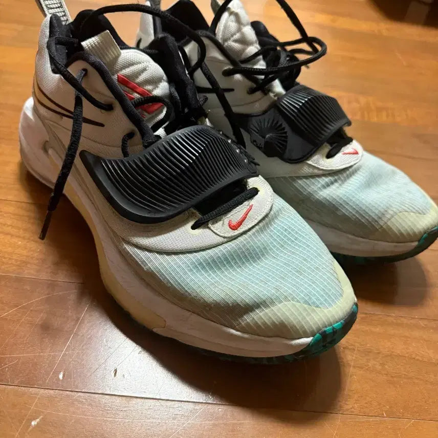 [BUNJANG] Zoom Freak 3 Sneakers / 줌 프릭3 295
