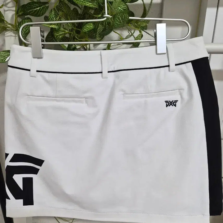 [BUNJANG] PXG White Black Color Block Skirt / PXG 화이트 블랙 배색  스커트