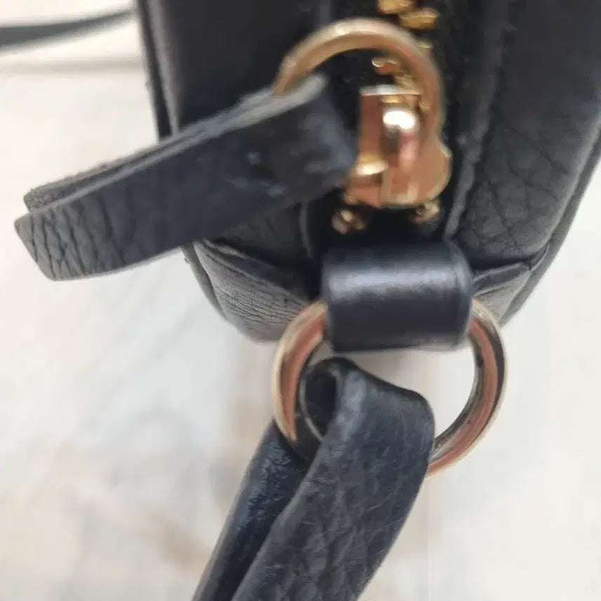 [BUNJANG] COS Black Mini Crossbody Bag / 코스 블랙 가죽 미니 크로스백