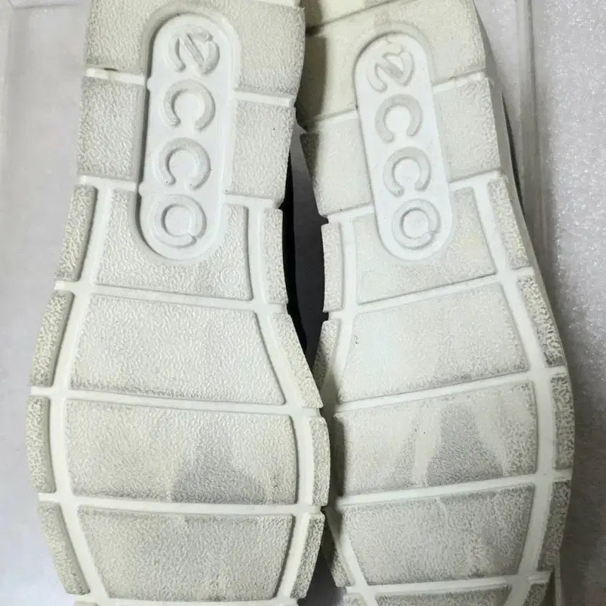 [BUNJANG] ECCO Bella Waterproof Leather Slip-on Sneakers (Women&