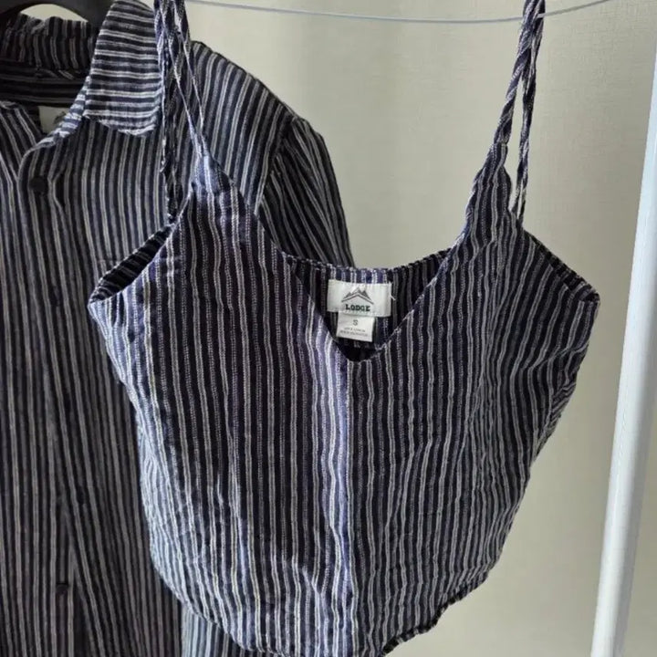 [BUNJANG] Lodge Stripe Tank Top &amp; Shirt Set / 롯지 lodge 스트라이프 나시&amp;셔츠 세트