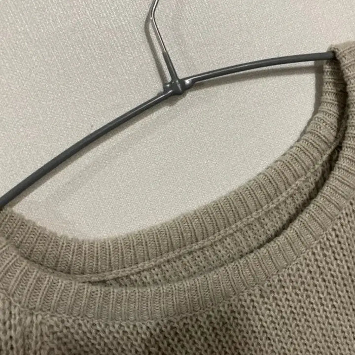 [BUNJANG] Generic Knit Sweater / 니트 스웨터