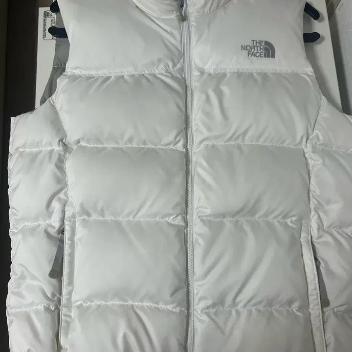 [BUNJANG] The North Face 700 White Padded Vest / 노스페이스 700 화이트 패딩 조끼