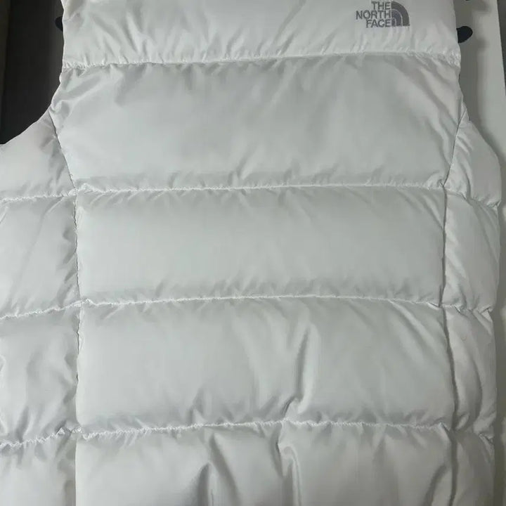 [BUNJANG] The North Face 700 White Padded Vest / 노스페이스 700 화이트 패딩 조끼