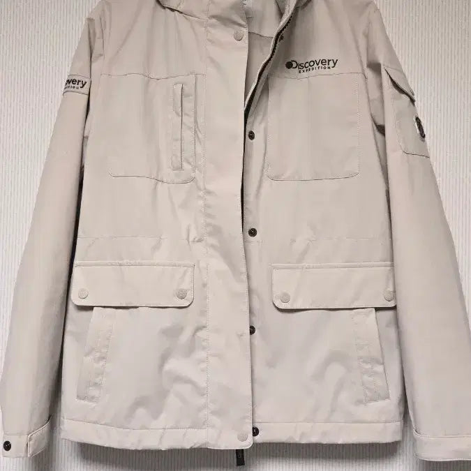 [BUNJANG] Discovery Expedition Beige Windbreaker Jacket / 디스커버리 익스페디션 베이지색 바람막이